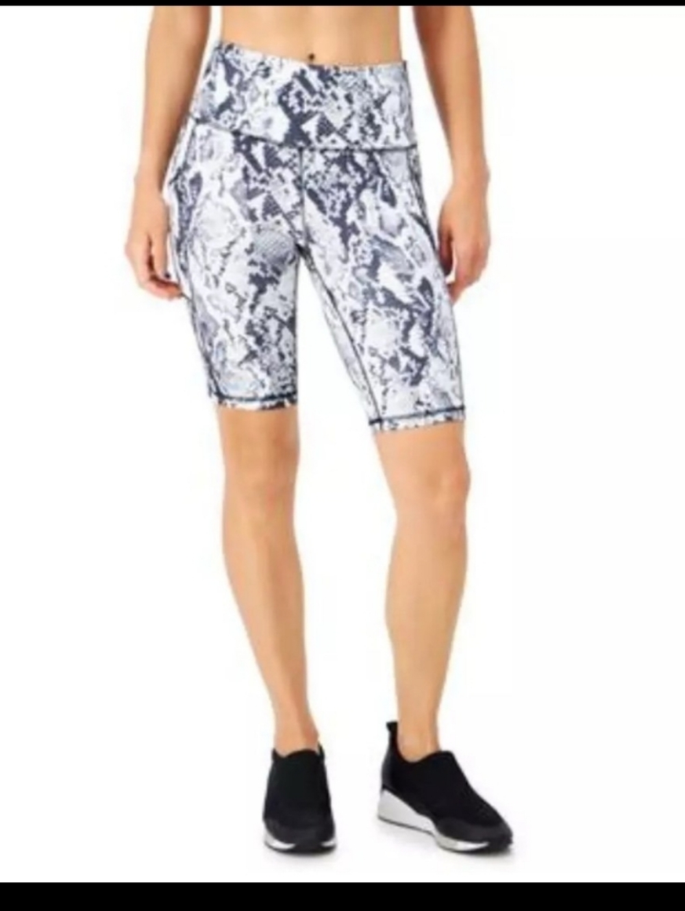 Women's High-Waist Snake Print Bike Shorts - White/Black IDEALOGY M